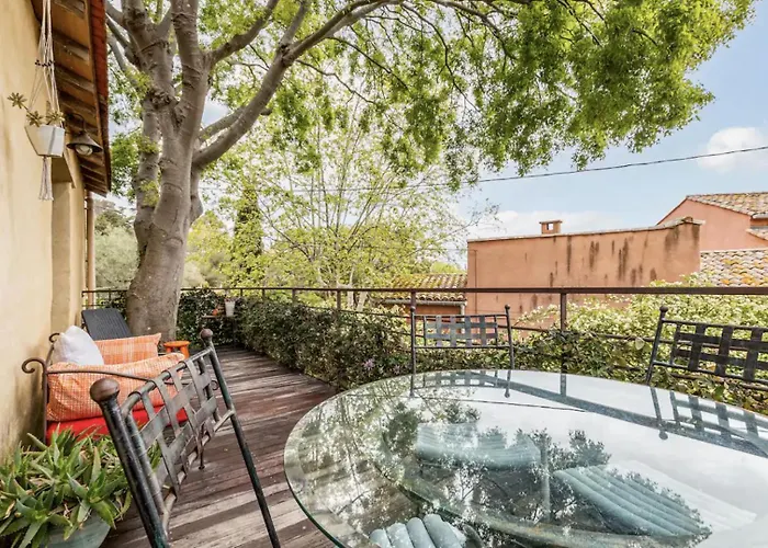 Maison, Centre Ville, Terrasse, Parking, Calme *